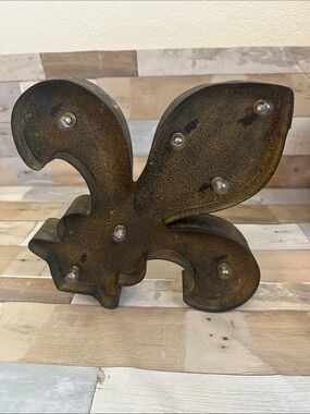 Light-Up Fleur-de-Lis Metal Art- Rustic Gold Finish -Rare Fine